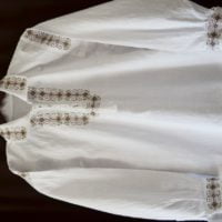 Embroidered men's shirt