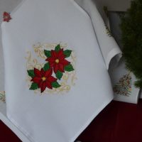 Față de pernă brodată