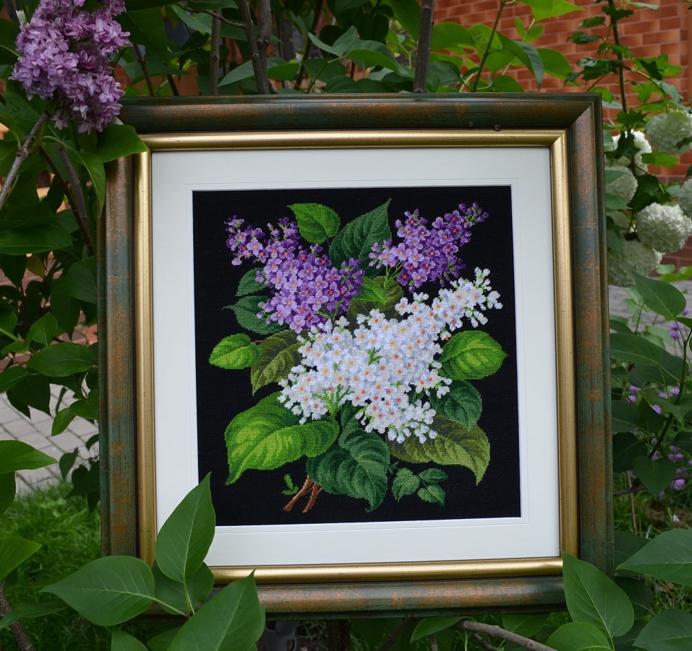 Buchet de liliac - model cusut și înrămat