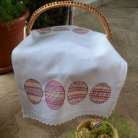 Ștergar brodat pentru coșul de Paște
