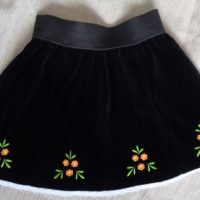 Fustă brodată