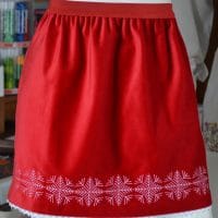 Fustă brodată