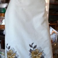 Fustă brodată