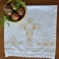Ștergar brodat pentru coșul de Paște